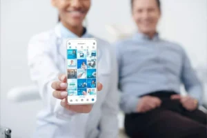 dentista com instagram de clínica aberto